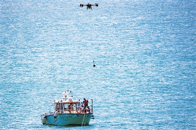 2025低空经济： 生猛海鲜从“浪尖”飞到“舌尖” “低空经济+海钓”新场景在东